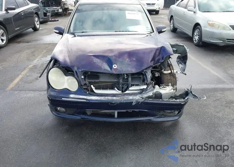 2006 Mercedes-Benz C 230 Sport z USA, uszkodzony, nr VIN WDBRF52H96A829852